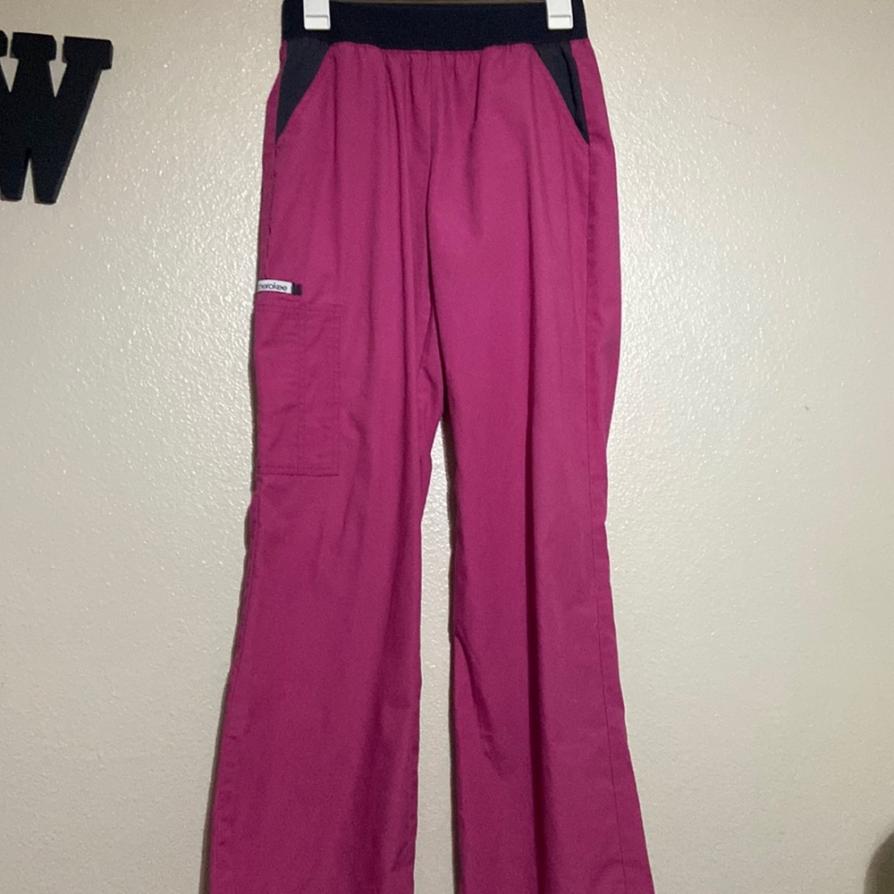XS used Fuchsia Cherokee Scrub bottoms